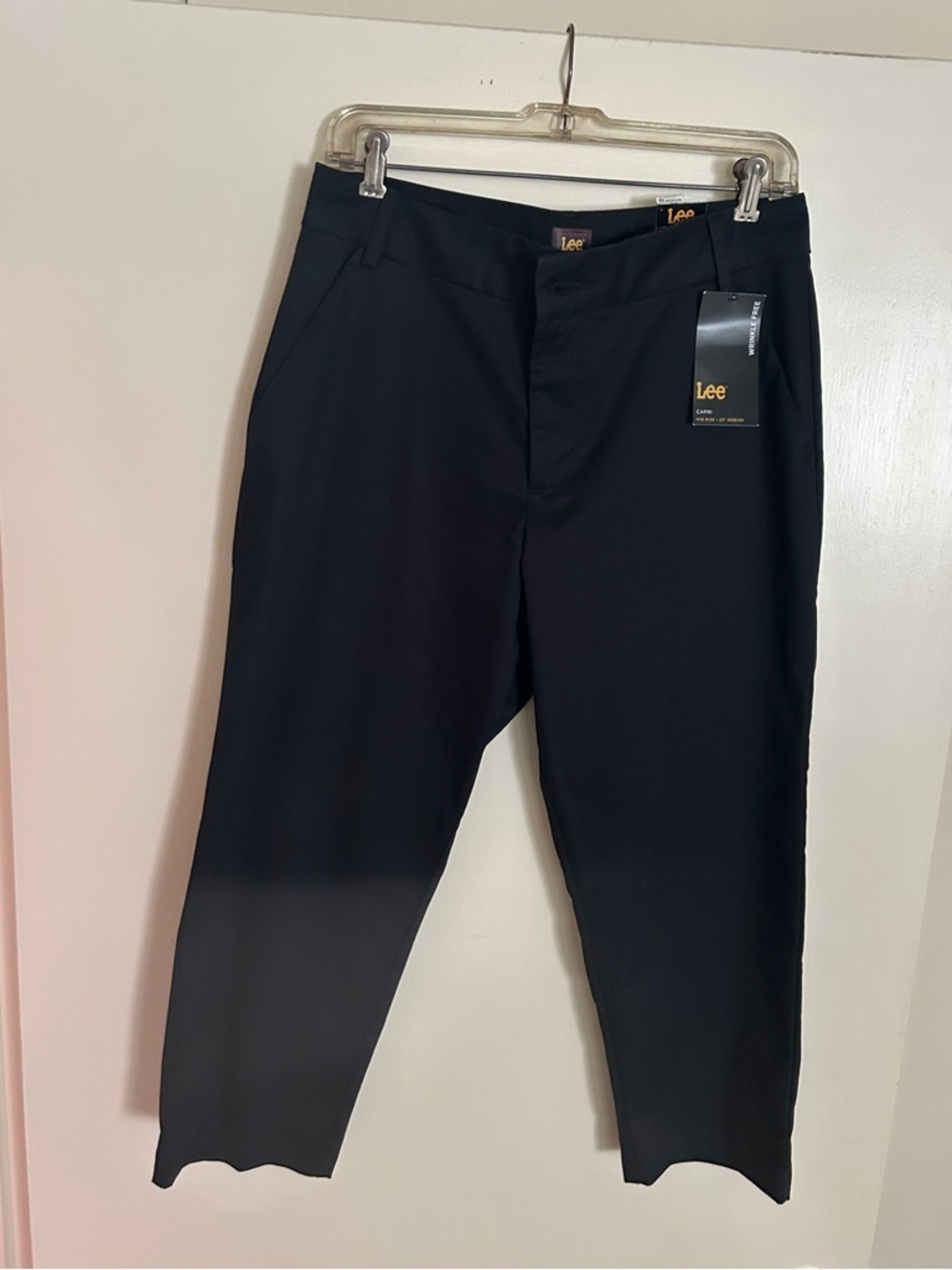 NWT Lee Black Women's Straight Cropped Pants Sz 8 Medium​​